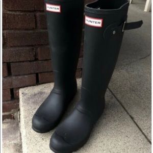 Size 9 Hunter boots